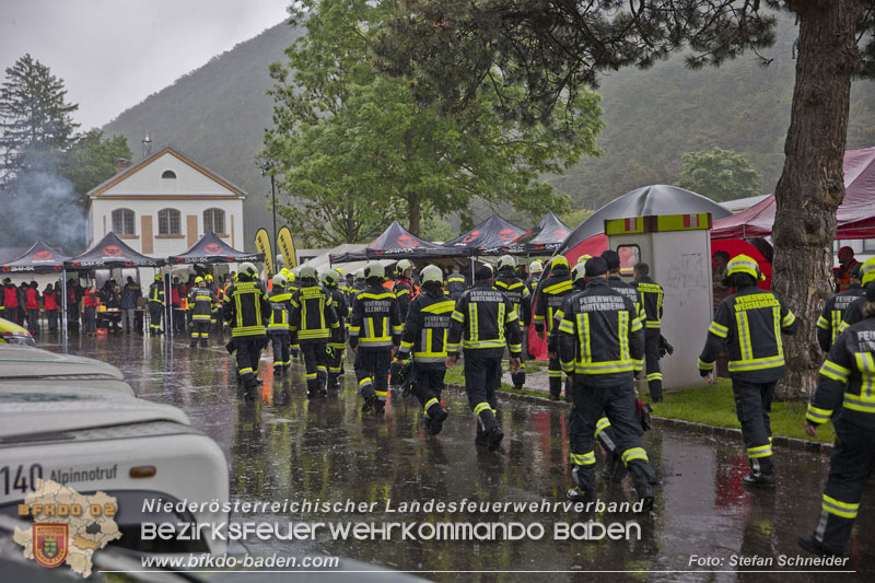 20240601 Abschnittsübung „Waldbrand" 2024 in Furth-Pottenstein-Weissenbach Foto: Stefan Schneider S5/BFKDO Baden 20240601 Abschnittsübung „Waldbrand" 2024 in Furth-Pottenstein-Weissenbach Foto: Stefan Schneider S5/BFKDO Baden