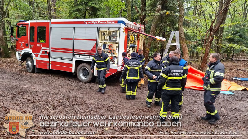 20241005_Abschnittsfeuerwehr�bung in Pfaffst�tten Waldgebiet Rund um die Rudolf Prokschh�tte  Foto: Stefan Schneider FF Baden-Stadt