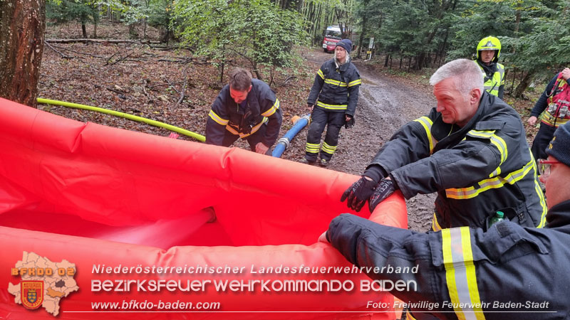 20241005_Abschnittsfeuerwehr�bung in Pfaffst�tten Waldgebiet Rund um die Rudolf Prokschh�tte  Foto: Stefan Schneider FF Baden-Stadt