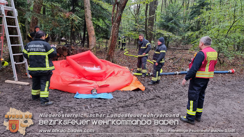 20241005_Abschnittsfeuerwehr�bung in Pfaffst�tten Waldgebiet Rund um die Rudolf Prokschh�tte  Foto: Stefan Schneider FF Baden-Stadt