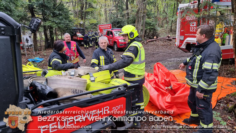 20241005_Abschnittsfeuerwehr�bung in Pfaffst�tten Waldgebiet Rund um die Rudolf Prokschh�tte  Foto: Stefan Schneider FF Baden-Stadt