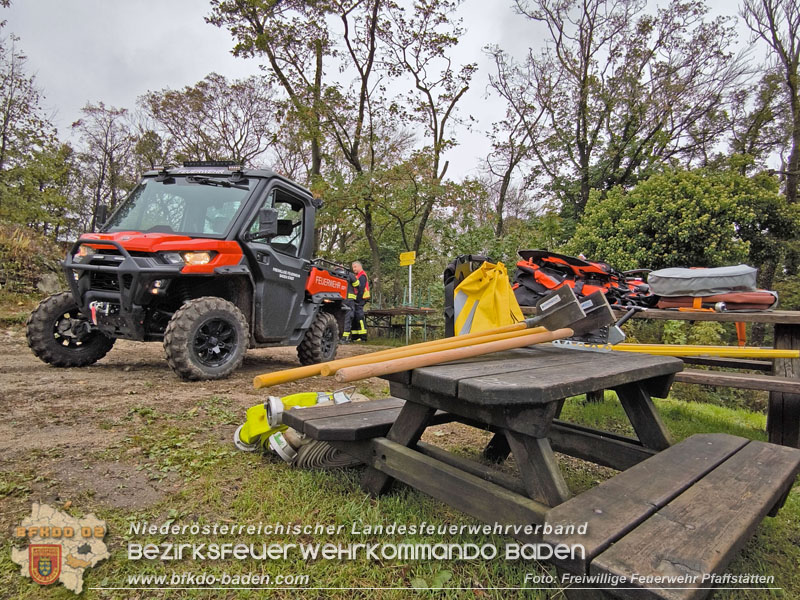 20241005_Abschnittsfeuerwehr�bung in Pfaffst�tten Waldgebiet Rund um die Rudolf Prokschh�tte  Foto: Melanie Raimann FF Pfaffst�tten