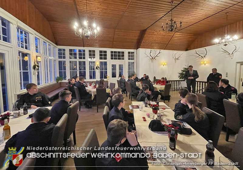 20241214 Weihnachtsfeier der drei Badener Feuerwehrjugendgruppen am Rudolfshof und diesmal sogar mit besondern Ehrengäste Foto: Christoph Hinterberger FF Baden-Stadt 20241214 Weihnachtsfeier der drei Badener Feuerwehrjugendgruppen am Rudolfshof und diesmal sogar mit besondern Ehrengäste Foto: Christoph Hinterberger FF Baden-Stadt