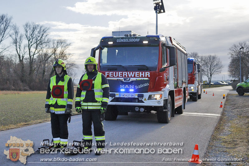 20250201_Weiße Fahne bei der Ausbildungsprüfung Technische Hilfeleistung in Bronze u. Silber in Günselsdorf  Foto: Freiwillige Feuerwehr Günselsdorf