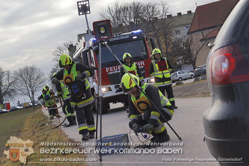 20250201_Weiße Fahne bei der Ausbildungsprüfung Technische Hilfeleistung in Bronze u. Silber in Günselsdorf  Foto: Freiwillige Feuerwehr Günselsdorf
