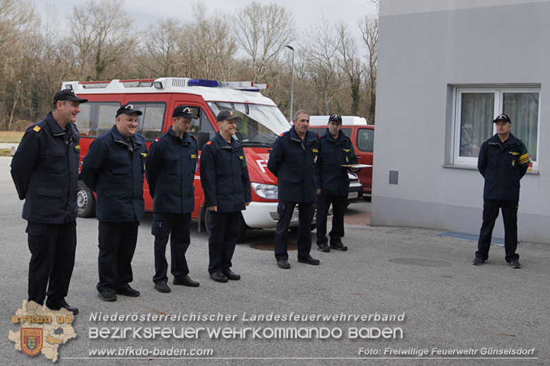 20250201_Weiße Fahne bei der Ausbildungsprüfung Technische Hilfeleistung in Bronze u. Silber in Günselsdorf  Foto: Freiwillige Feuerwehr Günselsdorf