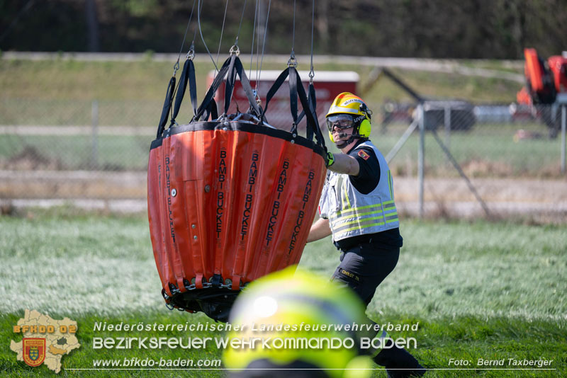 20250412_N Waldbrand im Triestingtal Bzirk BADEN - Flugdienst Feuerwehr - Bundesheer und Polizei probt den Ernstfall  20250412_N Waldbrand im Triestingtal Bzirk BADEN - Flugdienst Feuerwehr - Bundesheer und Polizei probt den Ernstfall