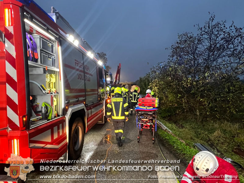 20250926_Bezirksbergreifende bung "Menschenrettung" in Sollenau  Foto: Markus Vogt FF Schnau a.d.Triesting