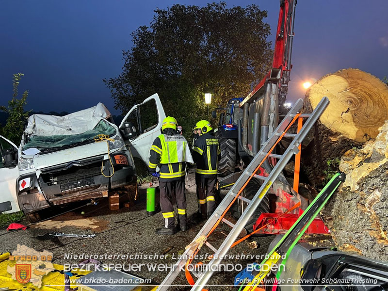 20250926_Bezirksbergreifende bung "Menschenrettung" in Sollenau  Foto: Markus Vogt FF Schnau a.d.Triesting