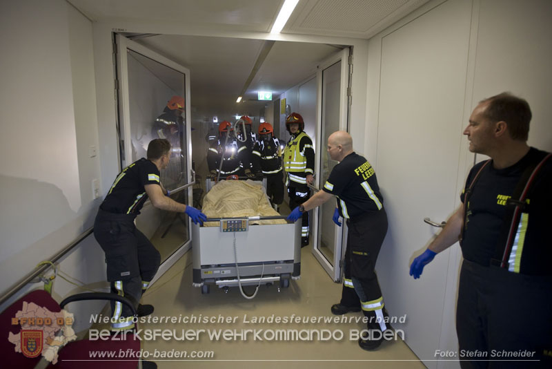20251105_Einsatzkrfte trainierten den Ernstfall - Erfolgreiche Feuerwehrbung am Klinikstandort Baden    Foto: Stefan Schneider