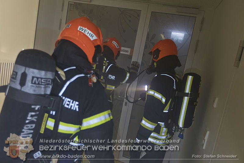 20251105_Einsatzkrfte trainierten den Ernstfall - Erfolgreiche Feuerwehrbung am Klinikstandort Baden    Foto: Stefan Schneider