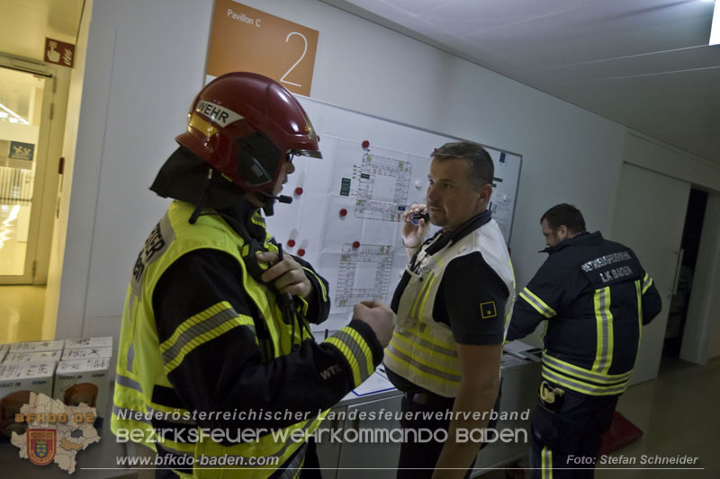 20251105_Einsatzkrfte trainierten den Ernstfall - Erfolgreiche Feuerwehrbung am Klinikstandort Baden    Foto: Stefan Schneider