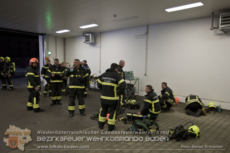 20251105_Einsatzkrfte trainierten den Ernstfall - Erfolgreiche Feuerwehrbung am Klinikstandort Baden    Foto: Stefan Schneider