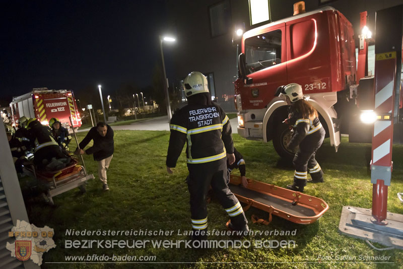 20251105_Einsatzkrfte trainierten den Ernstfall - Erfolgreiche Feuerwehrbung am Klinikstandort Baden    Foto: Stefan Schneider
