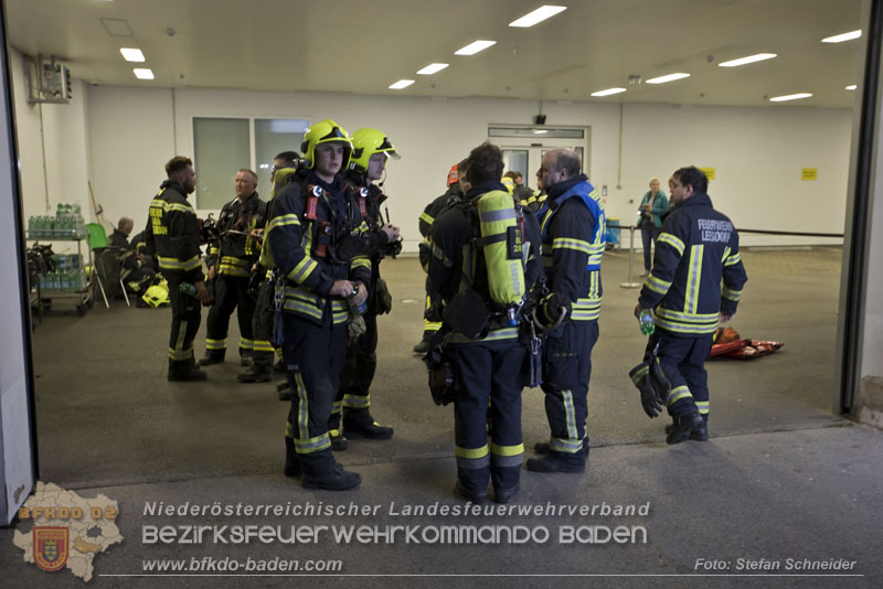 20251105_Einsatzkrfte trainierten den Ernstfall - Erfolgreiche Feuerwehrbung am Klinikstandort Baden    Foto: Stefan Schneider