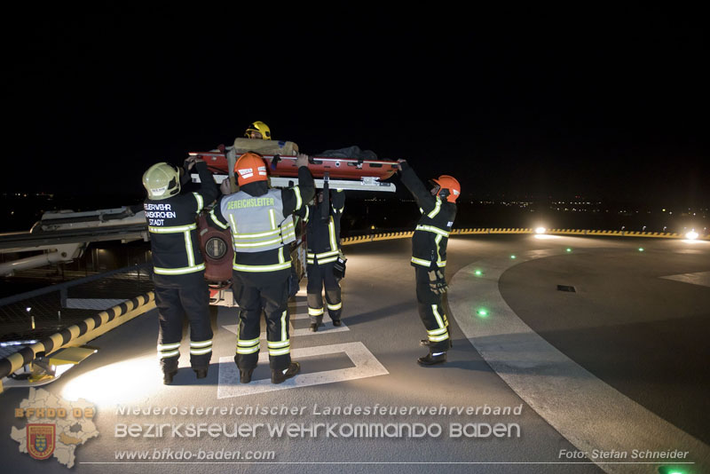 20251105_Einsatzkrfte trainierten den Ernstfall - Erfolgreiche Feuerwehrbung am Klinikstandort Baden    Foto: Stefan Schneider