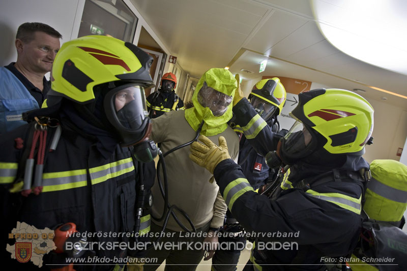 20251105_Einsatzkrfte trainierten den Ernstfall - Erfolgreiche Feuerwehrbung am Klinikstandort Baden    Foto: Stefan Schneider