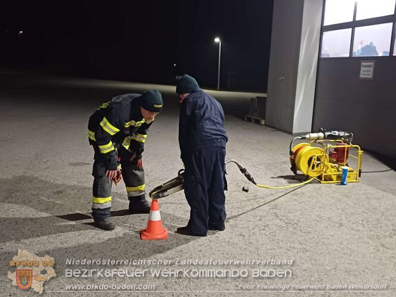 20251108_Nachtwanderung der Feuerwehrjugend des Bezirks Baden in Aigen 20251108_Nachtwanderung der Feuerwehrjugend des Bezirks Baden in Aigen