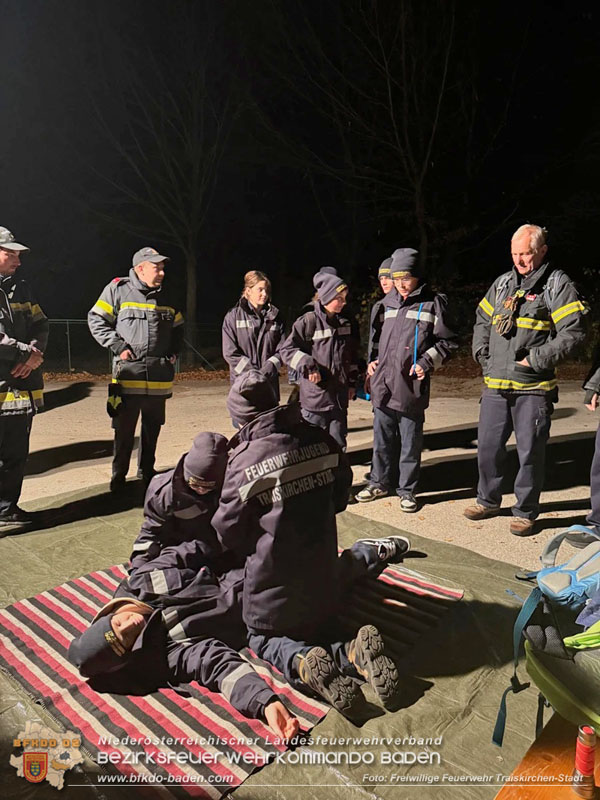 20251108_Nachtwanderung der Feuerwehrjugend des Bezirks Baden in Aigen 20251108_Nachtwanderung der Feuerwehrjugend des Bezirks Baden in Aigen