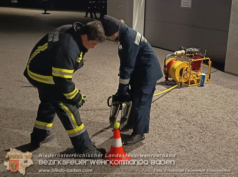 20251108_Nachtwanderung der Feuerwehrjugend des Bezirks Baden in Aigen 20251108_Nachtwanderung der Feuerwehrjugend des Bezirks Baden in Aigen