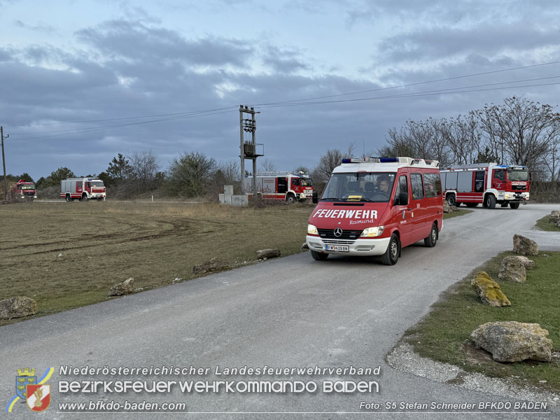 20251122_1. ZUG der 2. KHD Bereitschaft übt am Gelände des Tritolwerk  Foto: S5 Stefan Schneider BFKDO BADEN
