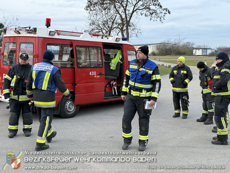 20251122_1. ZUG der 2. KHD Bereitschaft übt am Gelände des Tritolwerk  Foto: S5 Stefan Schneider BFKDO BADEN