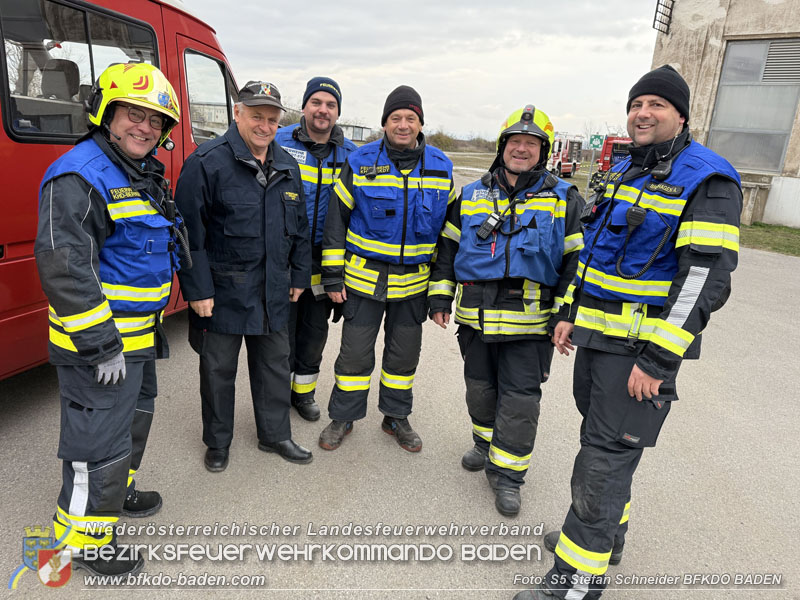 20251122_1. ZUG der 2. KHD Bereitschaft übt am Gelände des Tritolwerk  Foto: S5 Stefan Schneider BFKDO BADEN