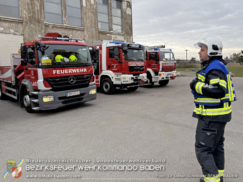 20251122_1. ZUG der 2. KHD Bereitschaft übt am Gelände des Tritolwerk  Foto: S5 Stefan Schneider BFKDO BADEN