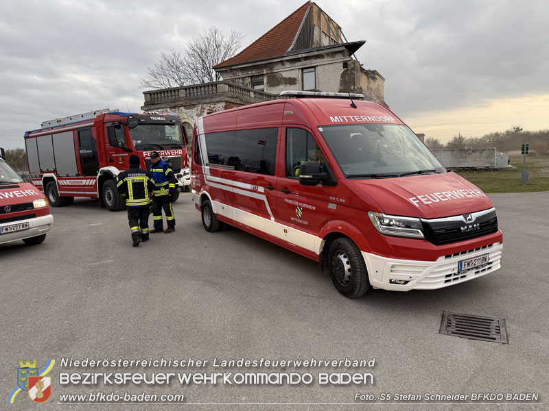20251122_3. KHD-ZUG Baden übt am Katastrophenübungsplatz Tritolwerk Eggendorf   Foto: S5 Stefan Schneider BFKDO BADEN