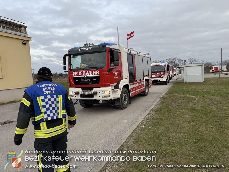 20251122_3. KHD-ZUG Baden übt am Katastrophenübungsplatz Tritolwerk Eggendorf   Foto: S5 Stefan Schneider BFKDO BADEN