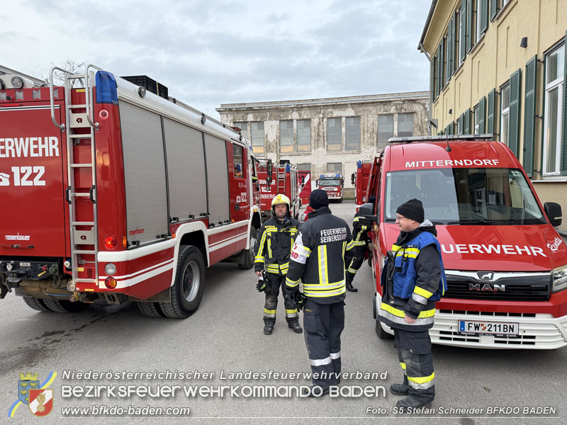 20251122_3. KHD-ZUG Baden übt am Katastrophenübungsplatz Tritolwerk Eggendorf   Foto: S5 Stefan Schneider BFKDO BADEN