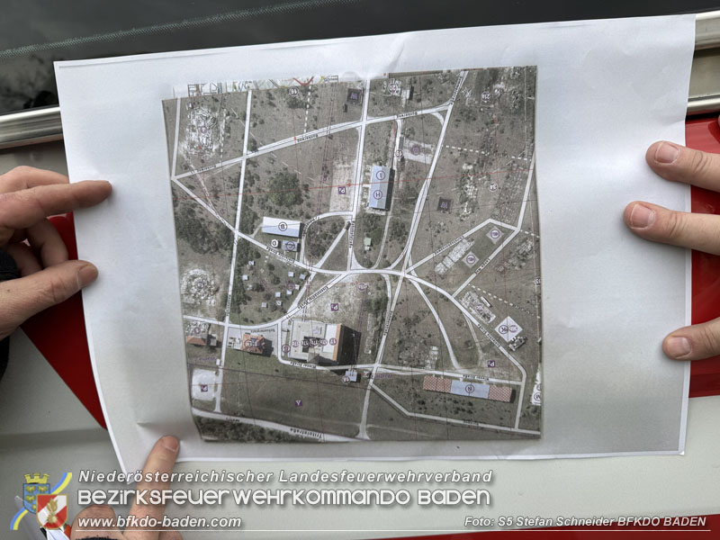 20251122_3. KHD-ZUG Baden übt am Katastrophenübungsplatz Tritolwerk Eggendorf   Foto: S5 Stefan Schneider BFKDO BADEN