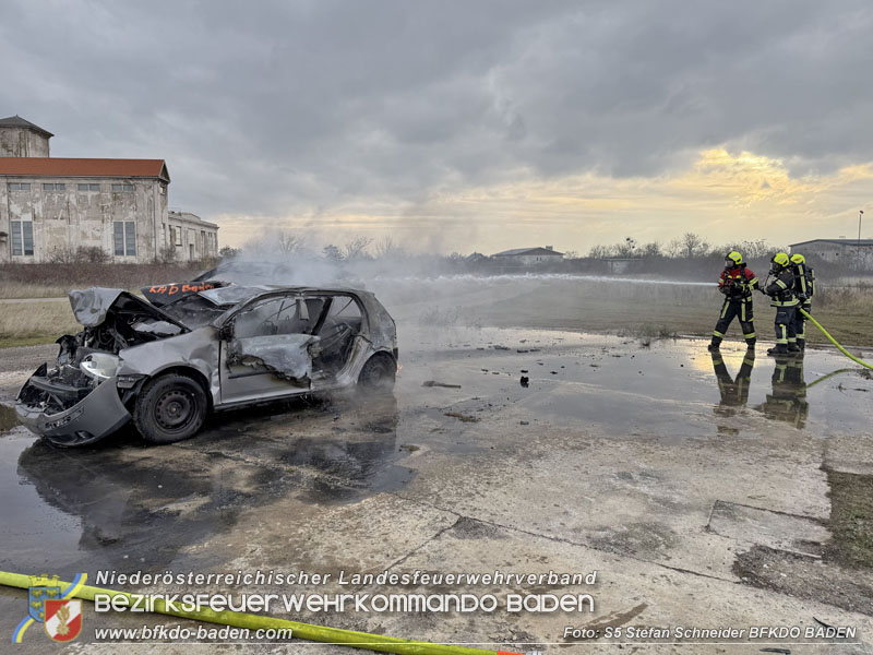 20251122_3. KHD-ZUG Baden übt am Katastrophenübungsplatz Tritolwerk Eggendorf   Foto: S5 Stefan Schneider BFKDO BADEN