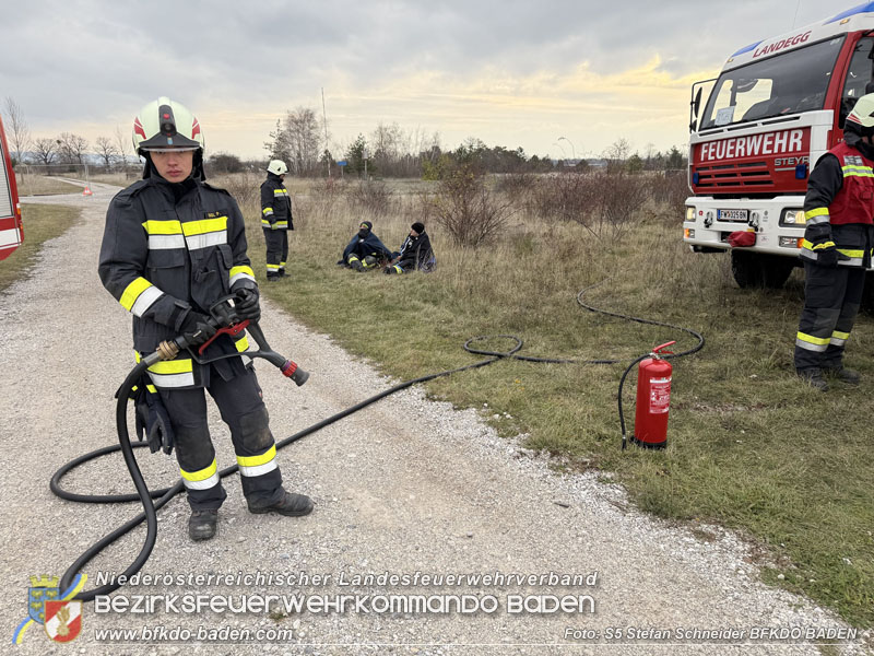20251122_3. KHD-ZUG Baden übt am Katastrophenübungsplatz Tritolwerk Eggendorf   Foto: S5 Stefan Schneider BFKDO BADEN