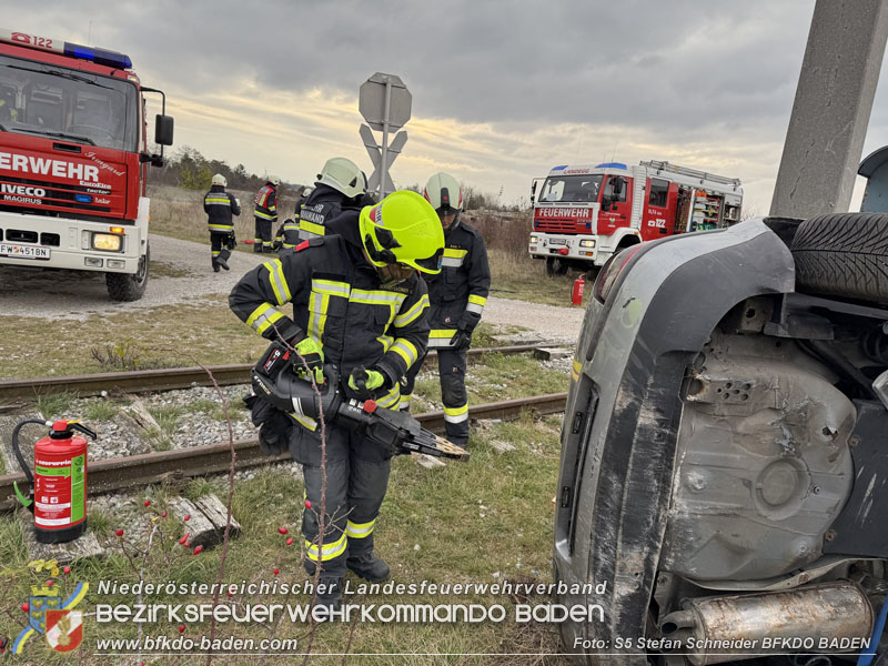 20251122_3. KHD-ZUG Baden übt am Katastrophenübungsplatz Tritolwerk Eggendorf   Foto: S5 Stefan Schneider BFKDO BADEN