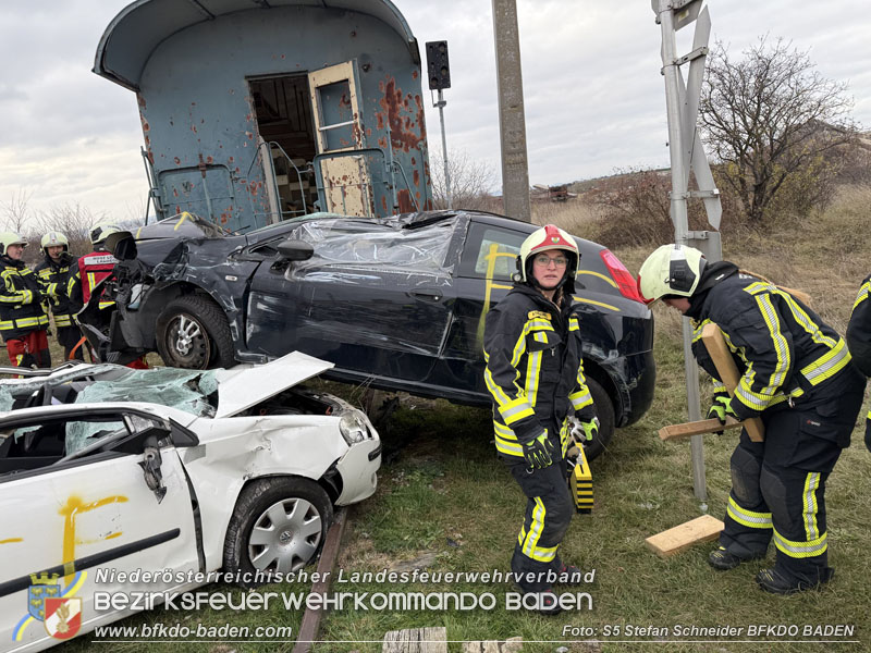 20251122_3. KHD-ZUG Baden übt am Katastrophenübungsplatz Tritolwerk Eggendorf   Foto: S5 Stefan Schneider BFKDO BADEN