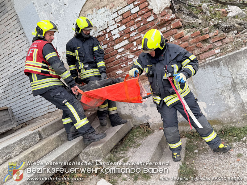 20251122_3. KHD-ZUG Baden übt am Katastrophenübungsplatz Tritolwerk Eggendorf   Foto: S5 Stefan Schneider BFKDO BADEN