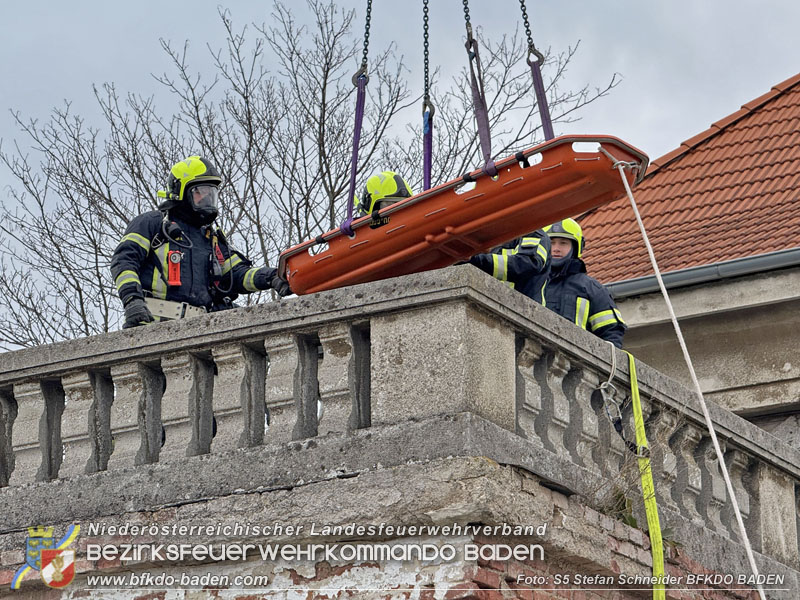 20251122_3. KHD-ZUG Baden übt am Katastrophenübungsplatz Tritolwerk Eggendorf   Foto: S5 Stefan Schneider BFKDO BADEN