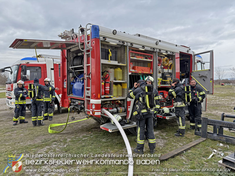 20251122_3. KHD-ZUG Baden übt am Katastrophenübungsplatz Tritolwerk Eggendorf   Foto: S5 Stefan Schneider BFKDO BADEN