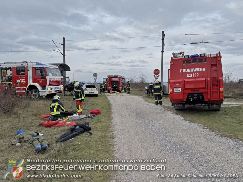 20251122_3. KHD-ZUG Baden übt am Katastrophenübungsplatz Tritolwerk Eggendorf   Foto: S5 Stefan Schneider BFKDO BADEN