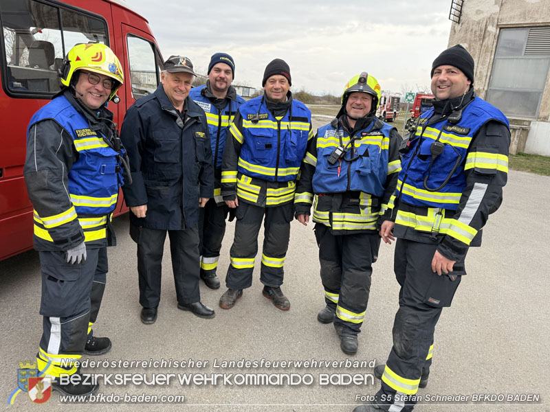 20251122_3. KHD-ZUG Baden übt am Katastrophenübungsplatz Tritolwerk Eggendorf   Foto: S5 Stefan Schneider BFKDO BADEN