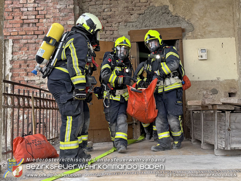 20251122_3. KHD-ZUG Baden übt am Katastrophenübungsplatz Tritolwerk Eggendorf   Foto: S5 Stefan Schneider BFKDO BADEN