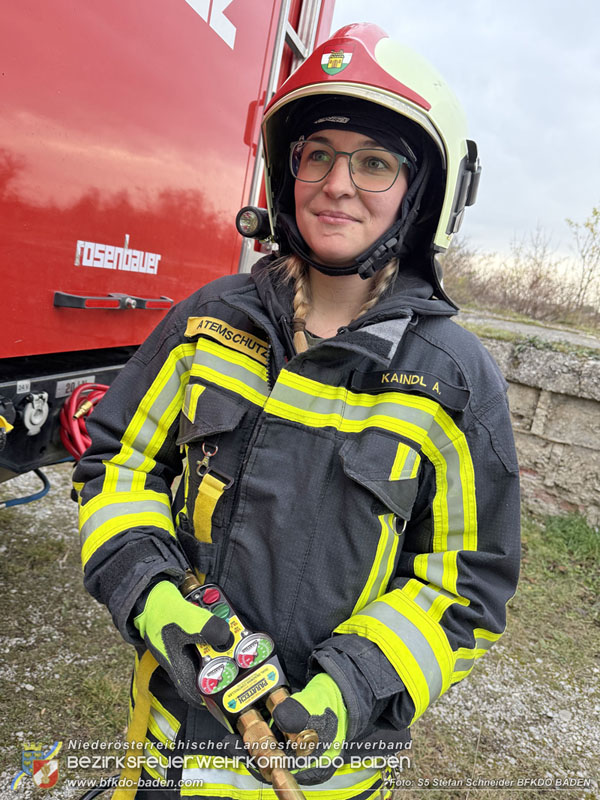 20251122_3. KHD-ZUG Baden übt am Katastrophenübungsplatz Tritolwerk Eggendorf   Foto: S5 Stefan Schneider BFKDO BADEN