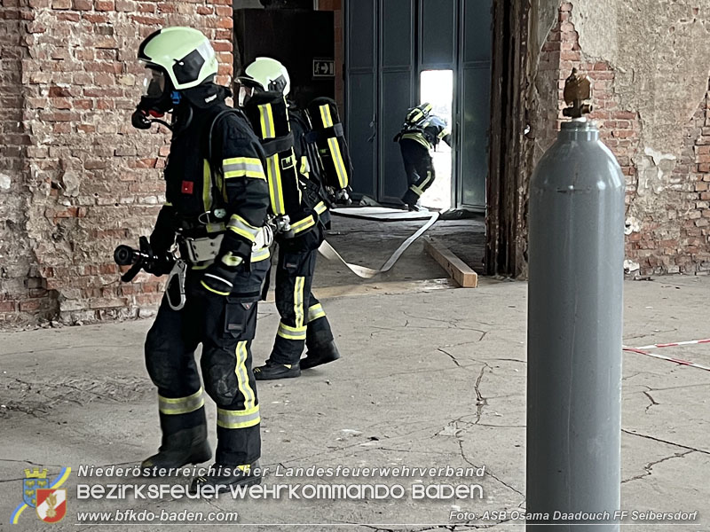 20251122_3. KHD-ZUG Baden übt am Katastrophenübungsplatz Tritolwerk Eggendorf   Foto: ASB Osama Daadouch FF Seibersdorf