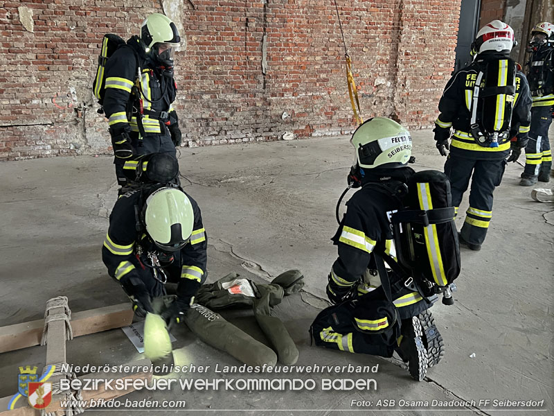 20251122_3. KHD-ZUG Baden übt am Katastrophenübungsplatz Tritolwerk Eggendorf   Foto: ASB Osama Daadouch FF Seibersdorf