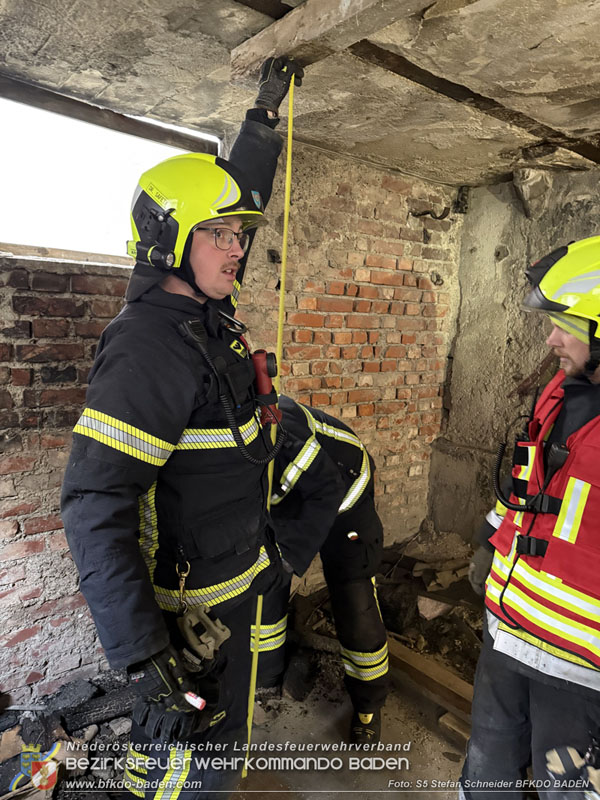 20251122_1. ZUG der 2. KHD Bereitschaft übt am Gelände des Tritolwerk  Foto: S5 Stefan Schneider BFKDO BADEN