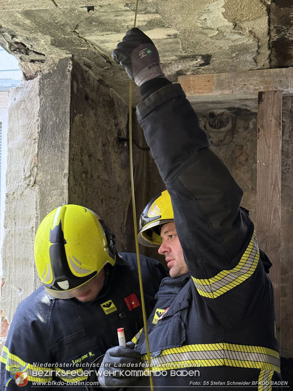 20251122_1. ZUG der 2. KHD Bereitschaft übt am Gelände des Tritolwerk  Foto: S5 Stefan Schneider BFKDO BADEN