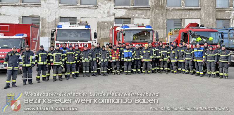 20251122_1. ZUG der 2. KHD Bereitschaft übt am Gelände des Tritolwerk Foto: S5 Stefan Schneider BFKDO BADEN