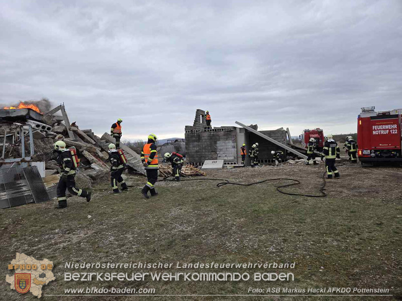 20260328_Gro��bung der Feuerwehren des Feuerwehrabschnittes Pottenstein am Truppen�bungsplatz �Tritol-Werk"  Foto: ASB �A Markus Hackl
