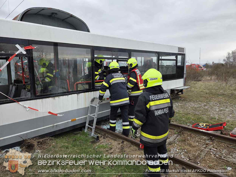 20260328_Gro��bung der Feuerwehren des Feuerwehrabschnittes Pottenstein am Truppen�bungsplatz �Tritol-Werk"  Foto: ASB �A Markus Hackl